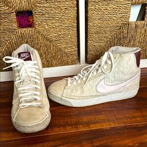 Nike High Tops Women’s Size 9